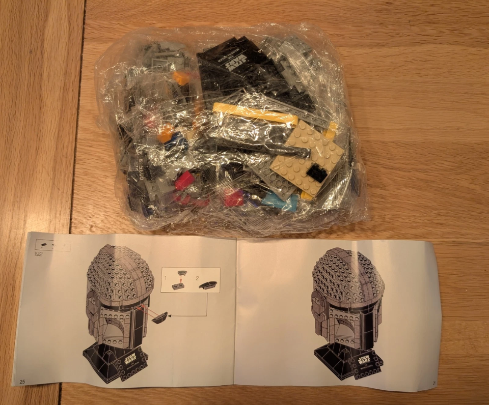 Star Wars Mandalorian Helmet 75328 Building Blocks NEW