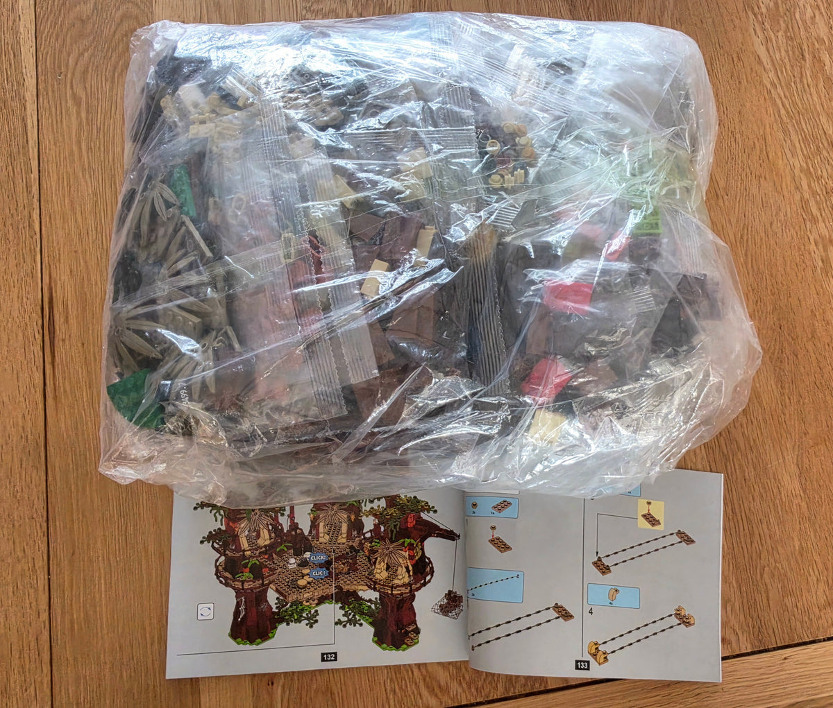 Star Wars: Ewok Village (10236) 1990PCS Building Blocks w/ 16 Figures
