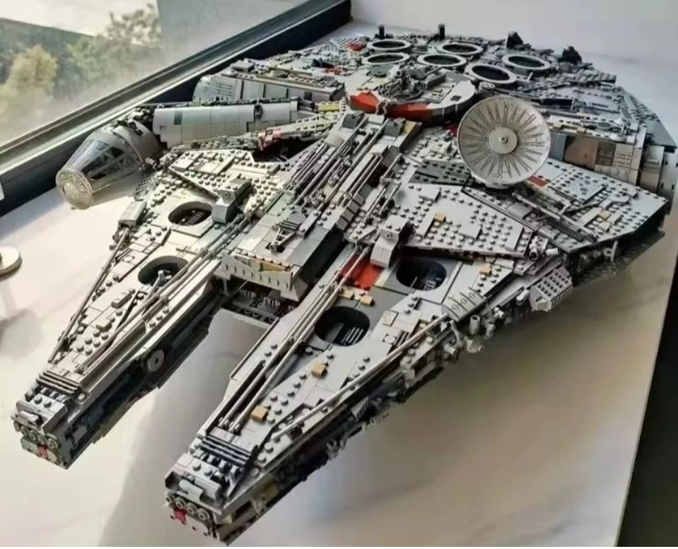 75192 Star Wars The Millennium Falcon UCS Ultimate Collector Series 7541 pcs MOC