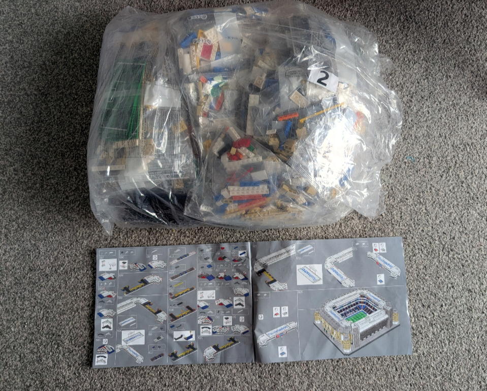 Real Madrid Santiago Bernabeu Stadium Model 10299 – 5876 PCS Bricks