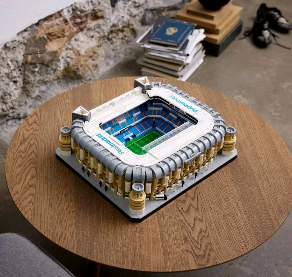 Real Madrid Santiago Bernabeu Stadium Model 10299 – 5876 PCS Bricks